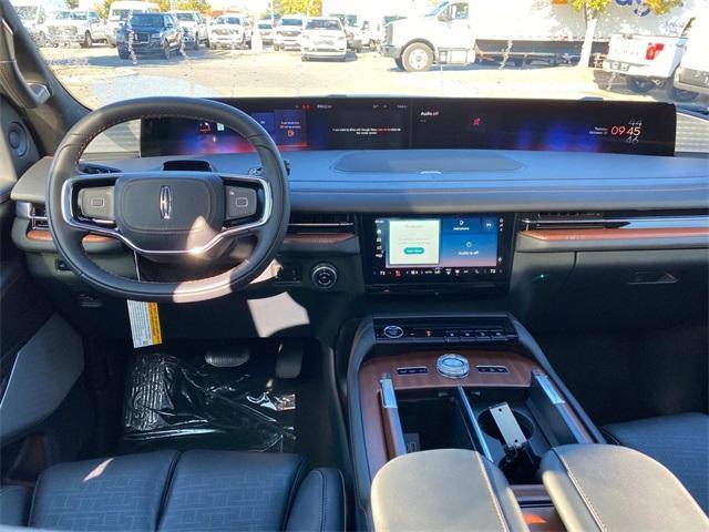 new 2025 Lincoln Navigator car, priced at $117,835