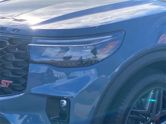 new 2025 Ford Explorer car, priced at $57,547