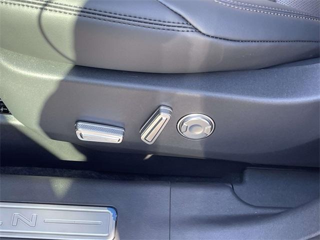 new 2026 Lincoln Nautilus car, priced at $58,502