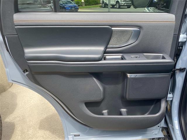 new 2025 Ford Expedition car, priced at $84,020