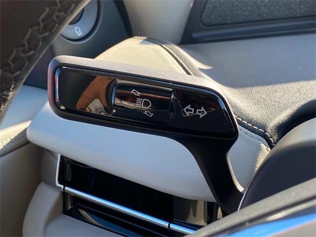 new 2025 Lincoln Navigator car, priced at $104,014