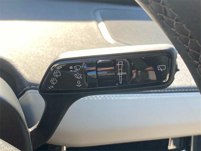 new 2025 Lincoln Navigator car, priced at $104,014