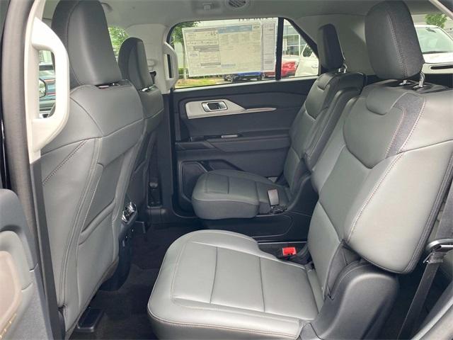new 2025 Ford Explorer car, priced at $42,025