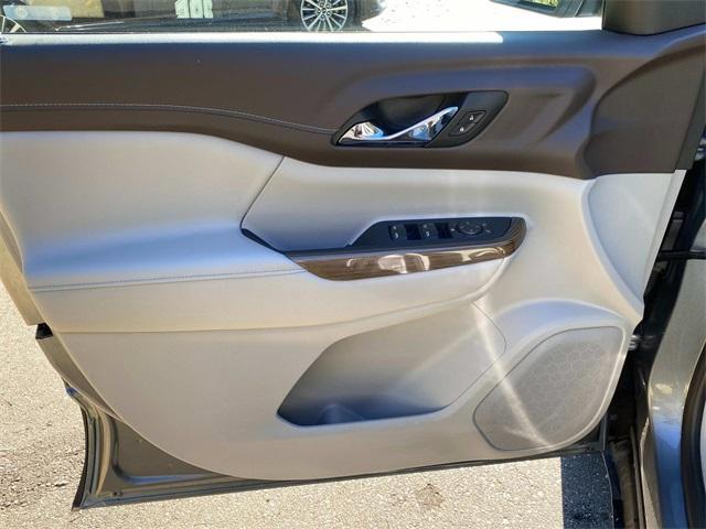 used 2022 GMC Acadia car, priced at $22,556