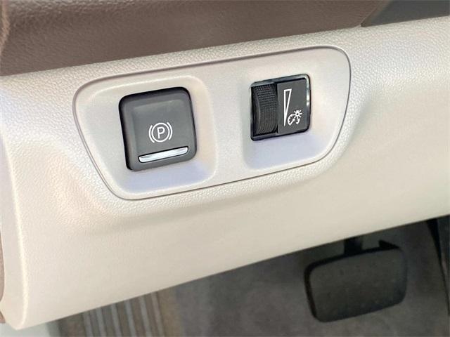 used 2022 GMC Acadia car, priced at $22,556