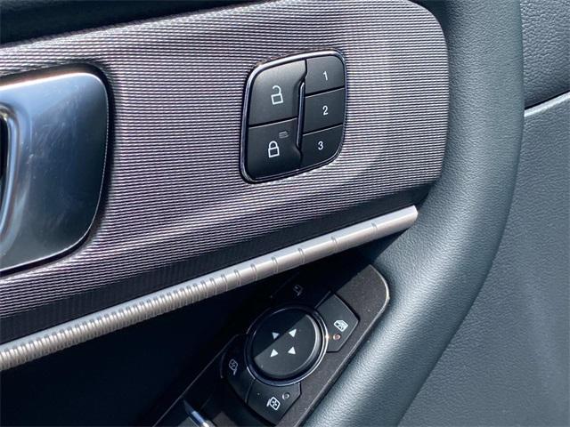 new 2025 Ford Explorer car, priced at $46,600