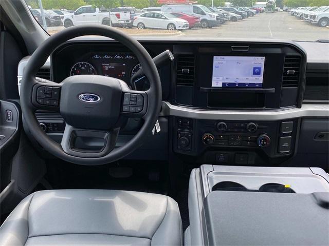 new 2025 Ford F-250 car, priced at $52,902