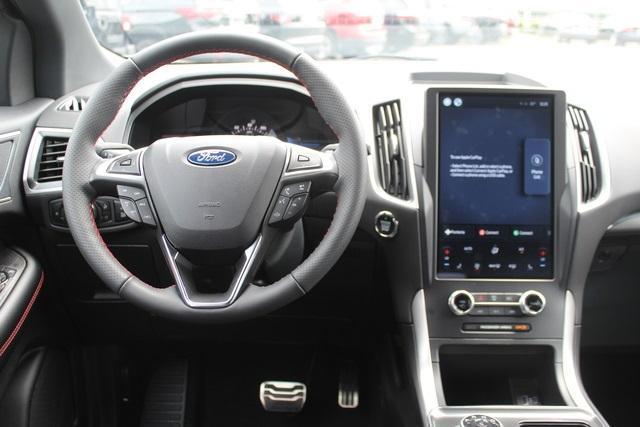 new 2024 Ford Edge car, priced at $37,256