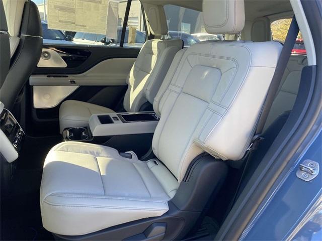 new 2025 Lincoln Aviator car, priced at $73,107