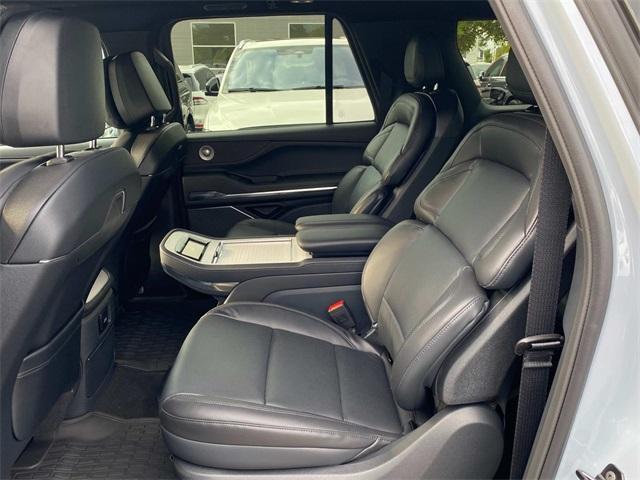 new 2025 Lincoln Navigator L car, priced at $110,043