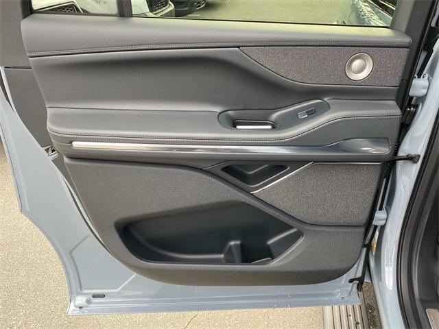 new 2025 Lincoln Navigator L car, priced at $110,043