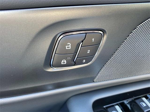 new 2025 Lincoln Nautilus car, priced at $60,264