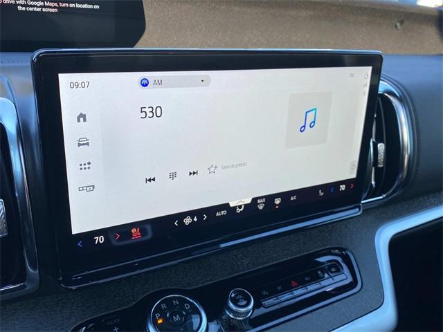 new 2025 Ford Expedition car, priced at $85,315