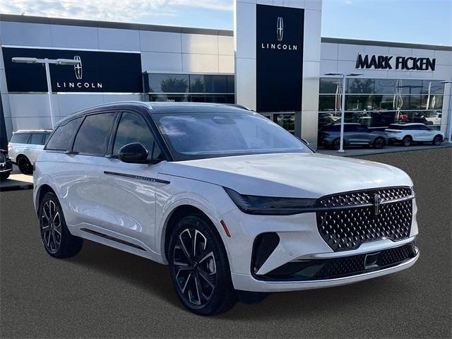 new 2025 Lincoln Nautilus car, priced at $66,160