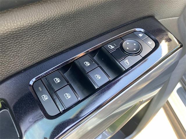 used 2022 Nissan Pathfinder car, priced at $31,682