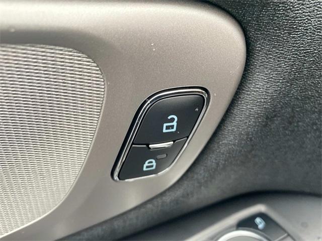 new 2025 Ford Expedition car, priced at $69,720