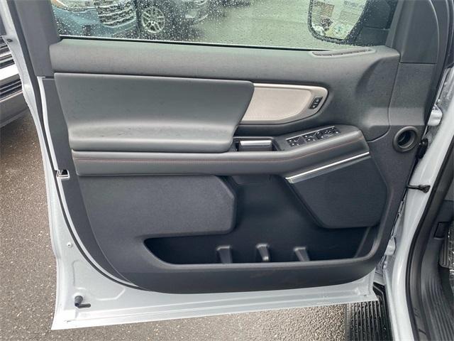 new 2025 Ford Expedition car, priced at $69,720