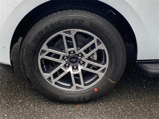 new 2025 Ford Expedition car, priced at $69,720