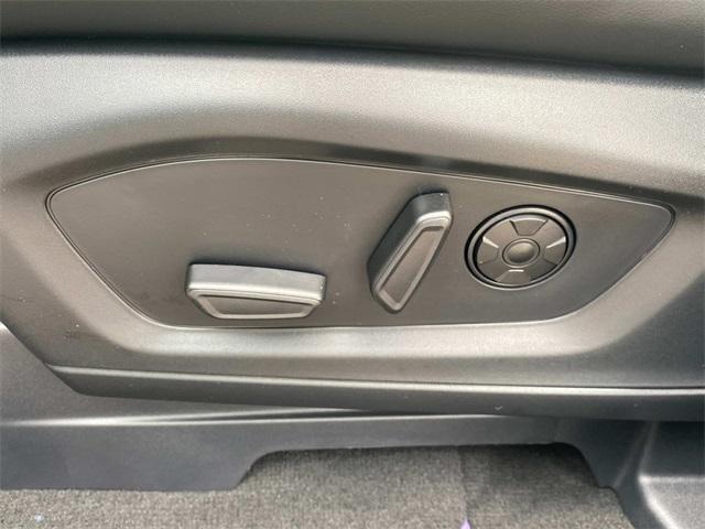 new 2025 Ford Explorer car, priced at $57,867