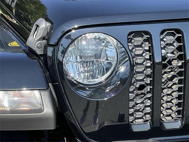 used 2021 Jeep Gladiator car, priced at $32,124