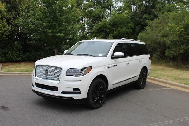 new 2024 Lincoln Navigator car, priced at $102,379