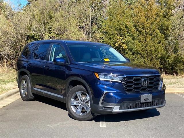 used 2023 Honda Pilot car, priced at $37,657