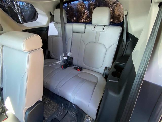 used 2023 Honda Pilot car, priced at $37,657