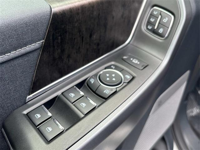 new 2025 Ford F-250 car, priced at $78,286