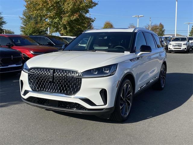 new 2025 Lincoln Aviator car, priced at $72,617