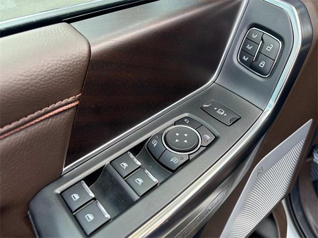 new 2025 Ford F-250 car, priced at $90,432
