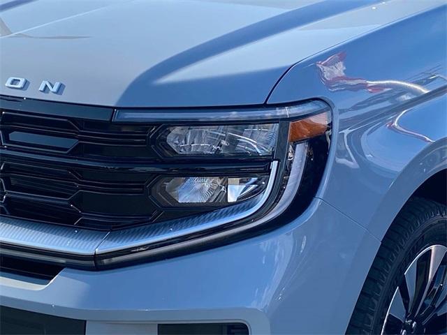 new 2025 Ford Expedition car, priced at $80,750