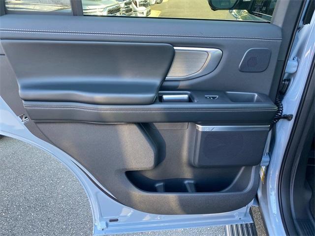 new 2025 Ford Expedition car, priced at $80,750