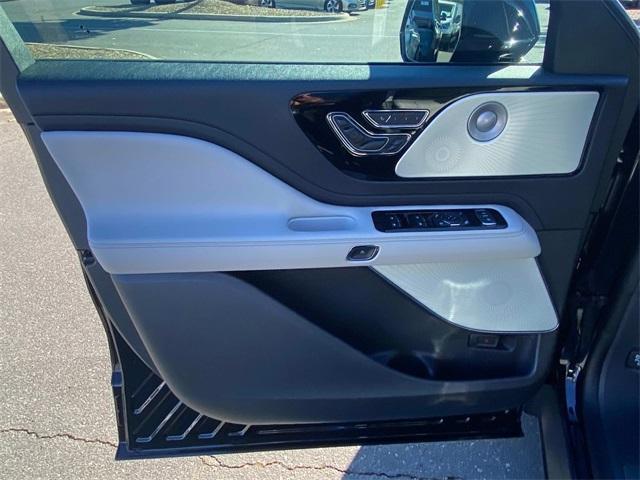 new 2025 Lincoln Aviator car, priced at $70,543