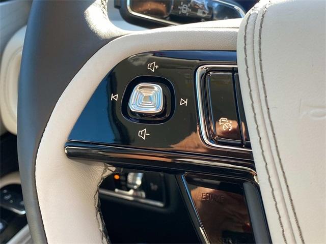 new 2025 Lincoln Aviator car, priced at $70,543