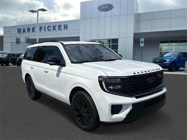 new 2025 Ford Expedition car, priced at $80,990