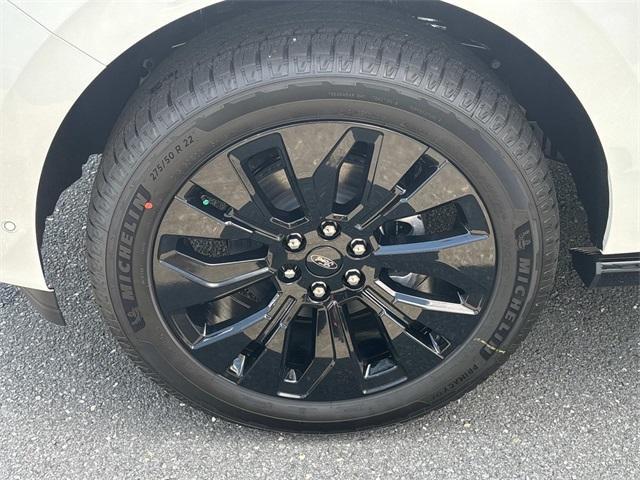 new 2025 Ford Expedition car, priced at $80,990