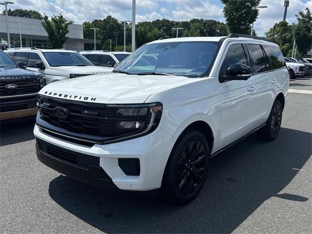 new 2025 Ford Expedition car, priced at $80,990
