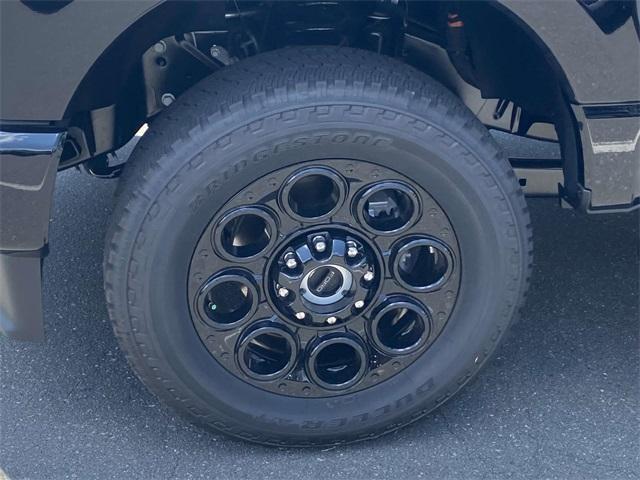 new 2025 Ford F-250 car, priced at $73,713