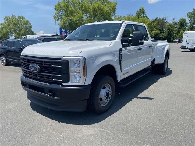 new 2025 Ford F-350 car, priced at $70,295