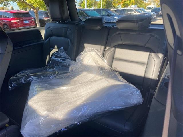 new 2025 Lincoln Navigator car, priced at $108,585