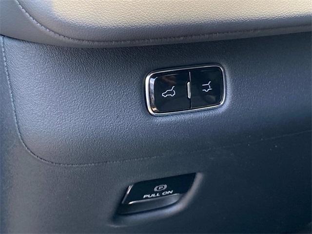 new 2025 Lincoln Navigator car, priced at $109,305