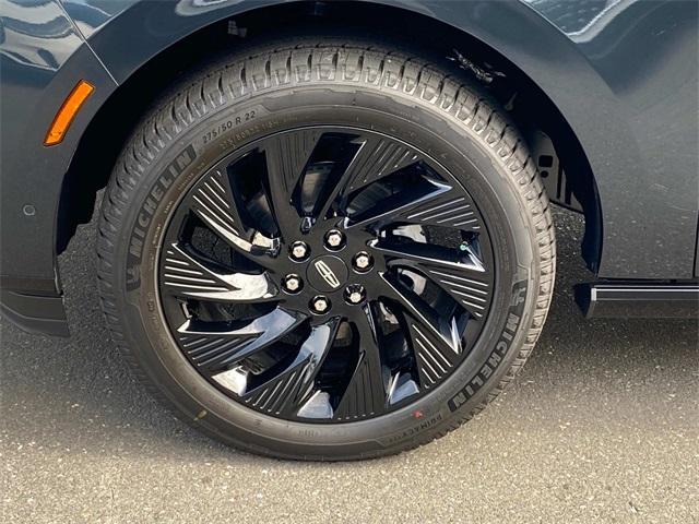 new 2025 Lincoln Navigator car, priced at $107,083