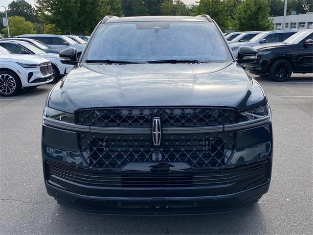 new 2025 Lincoln Navigator car, priced at $107,083