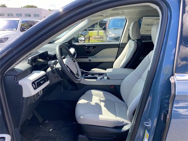 new 2025 Lincoln Aviator car, priced at $61,123