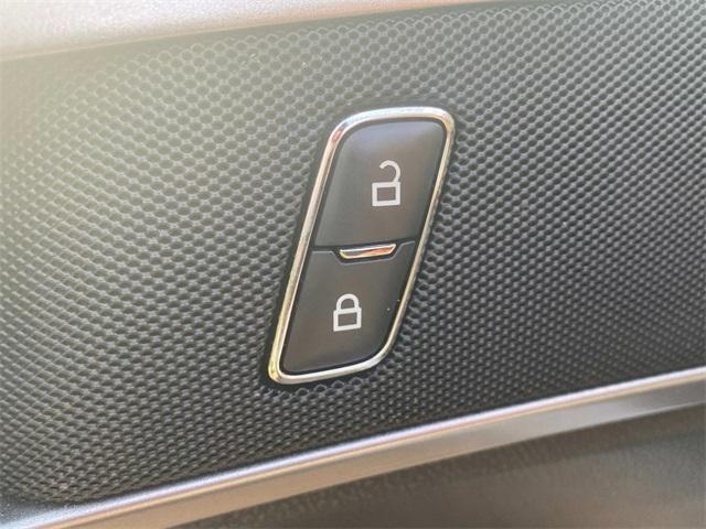 used 2018 Ford Fusion Hybrid car, priced at $14,886