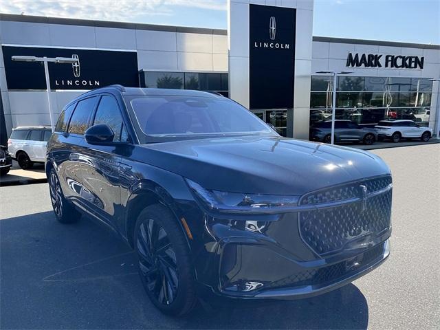 new 2025 Lincoln Nautilus car, priced at $65,105