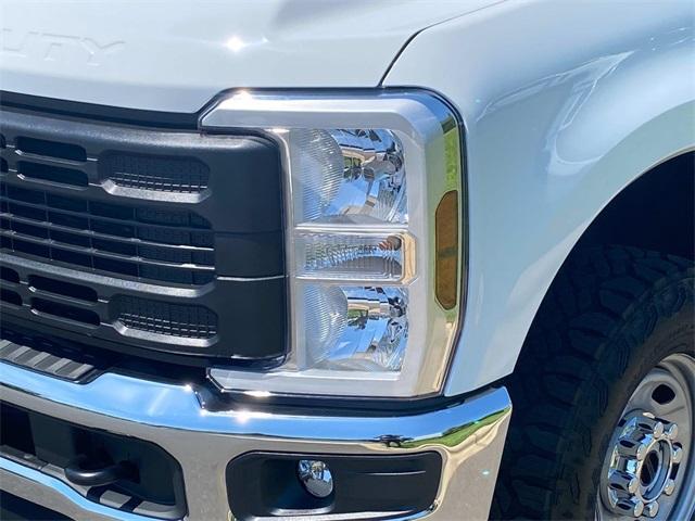 new 2025 Ford F-250 car, priced at $62,944