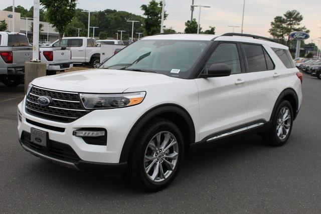 new 2024 Ford Explorer car, priced at $43,086