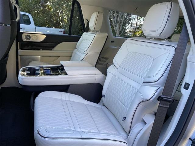 new 2024 Lincoln Navigator car, priced at $109,070