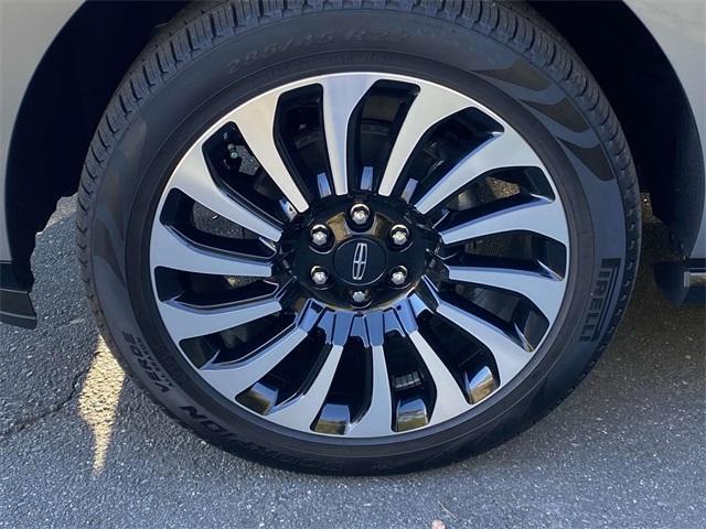 new 2024 Lincoln Navigator car, priced at $109,070